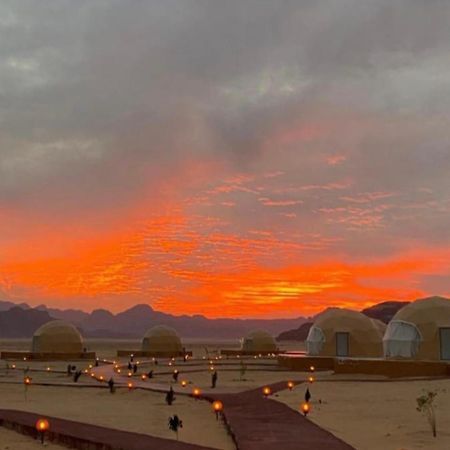 Wadi Rum Anwar Luxury Camp Екстер'єр фото