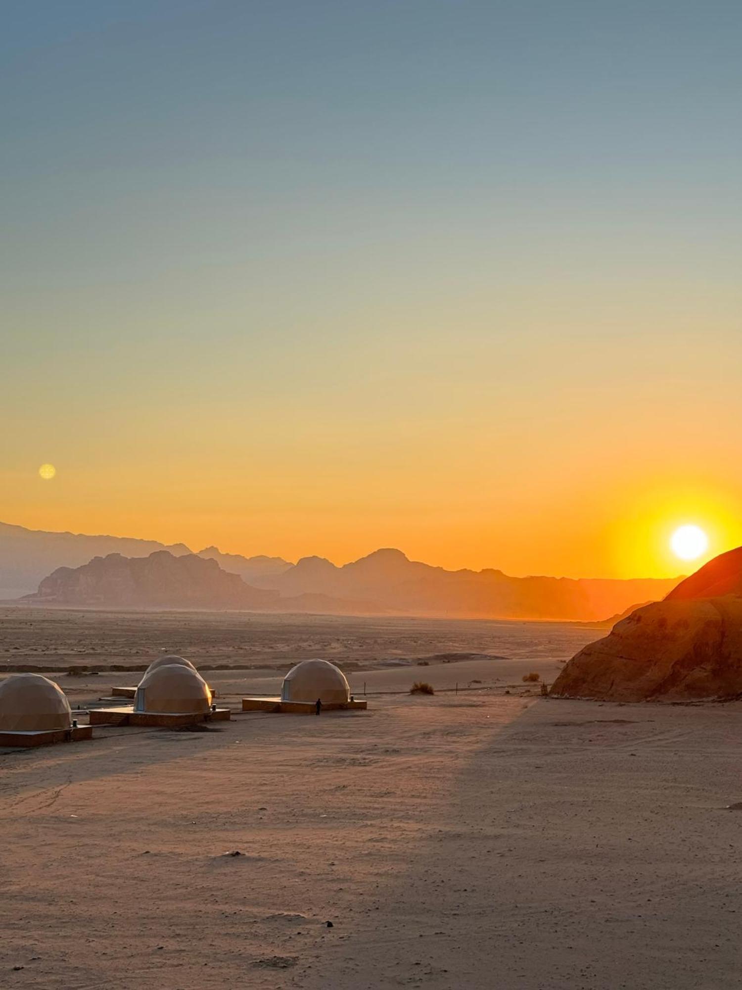 Wadi Rum Anwar Luxury Camp Екстер'єр фото