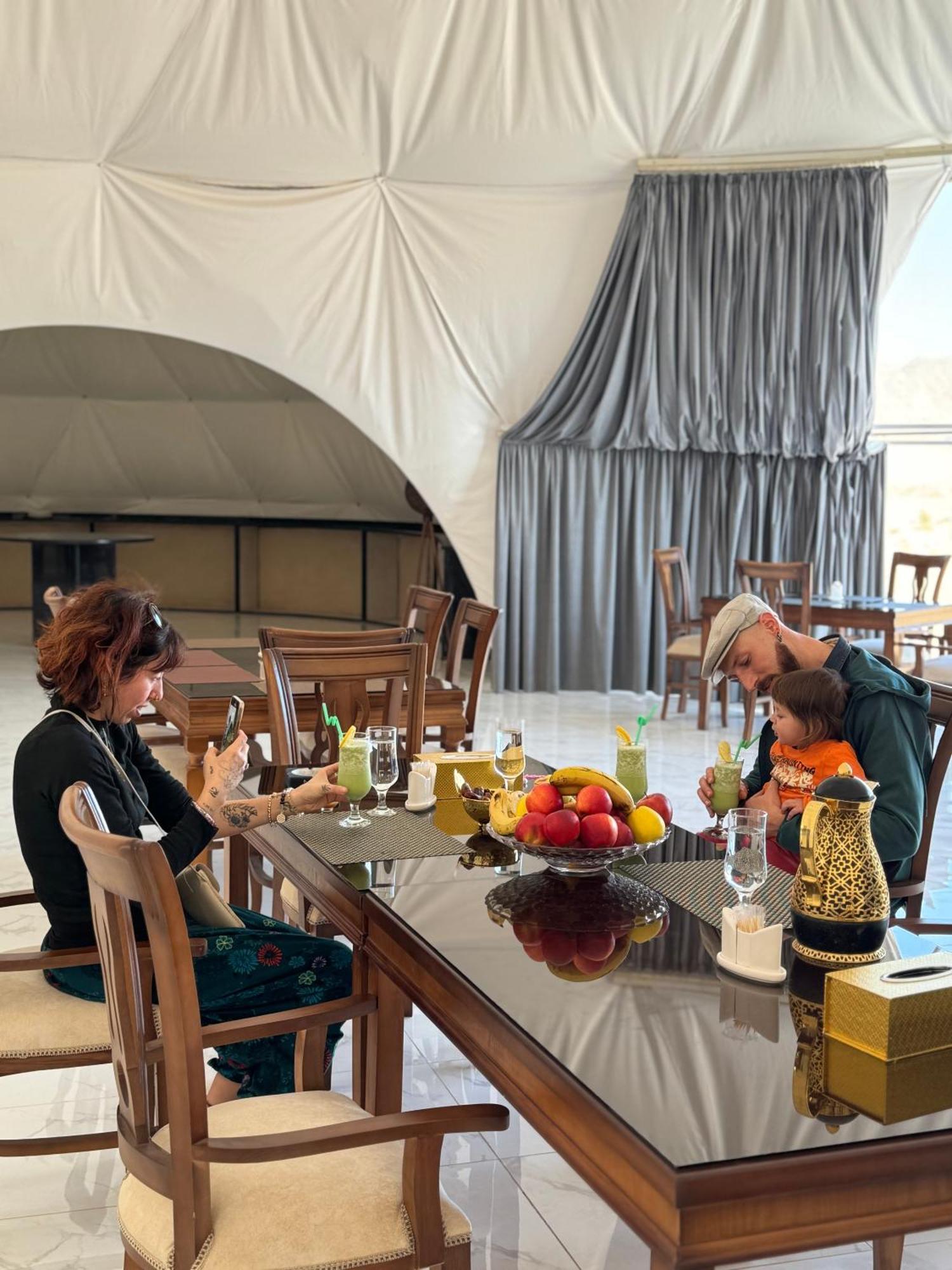 Wadi Rum Anwar Luxury Camp Екстер'єр фото