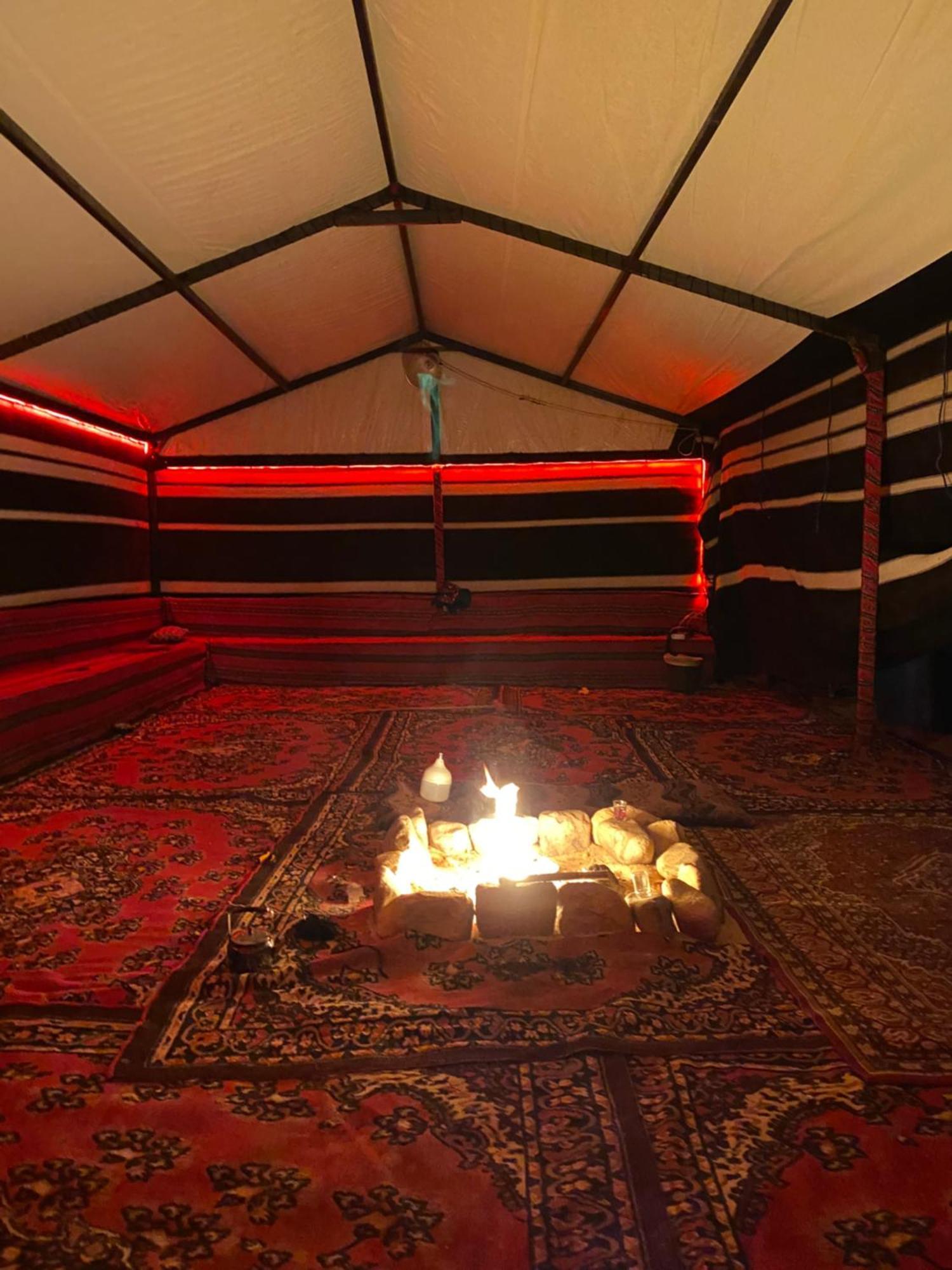 Wadi Rum Anwar Luxury Camp Екстер'єр фото