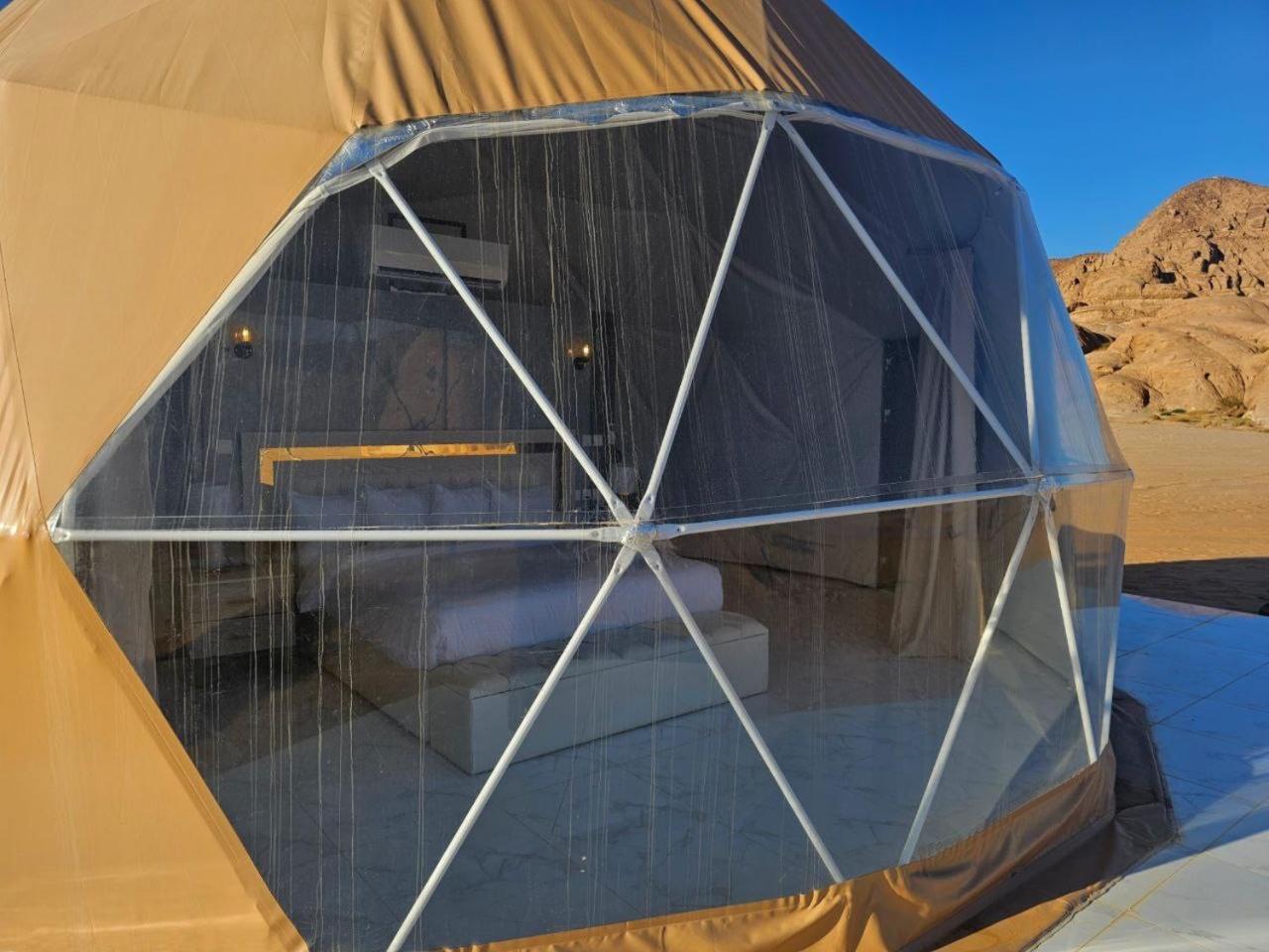 Wadi Rum Anwar Luxury Camp Екстер'єр фото