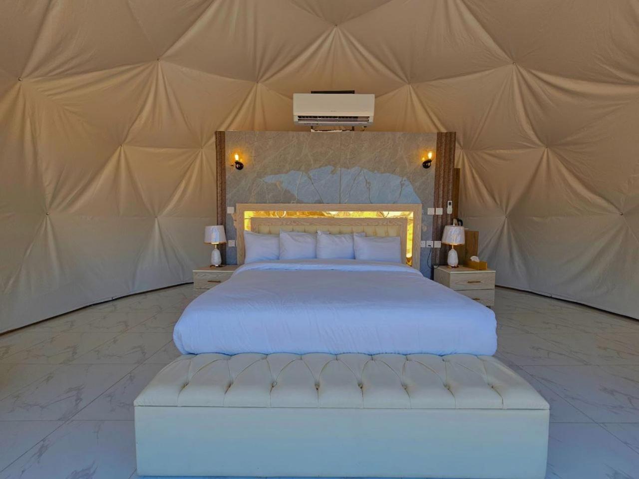 Wadi Rum Anwar Luxury Camp Екстер'єр фото